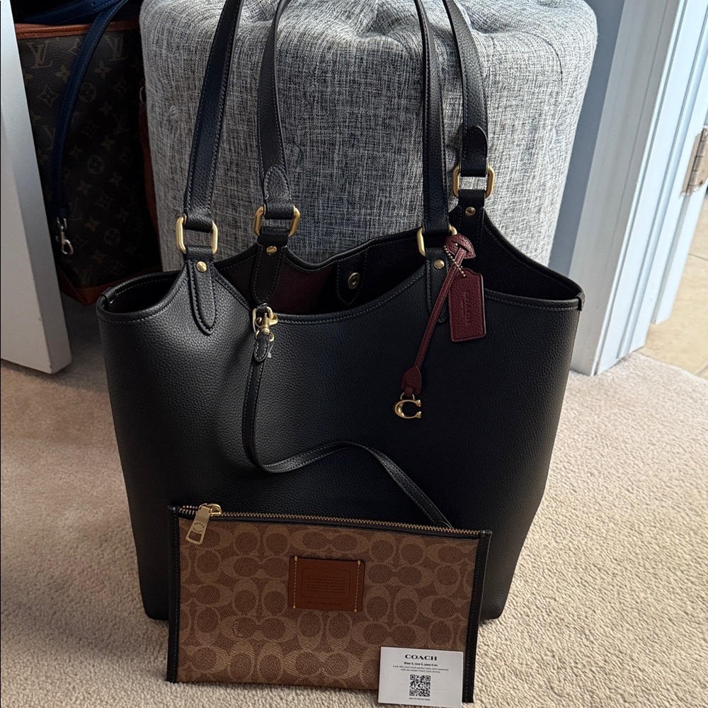 Coach Day Tote NWOT Black